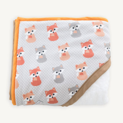 toallas para bebés recién nacidos mostrando estampado de zorritos en el gorro
